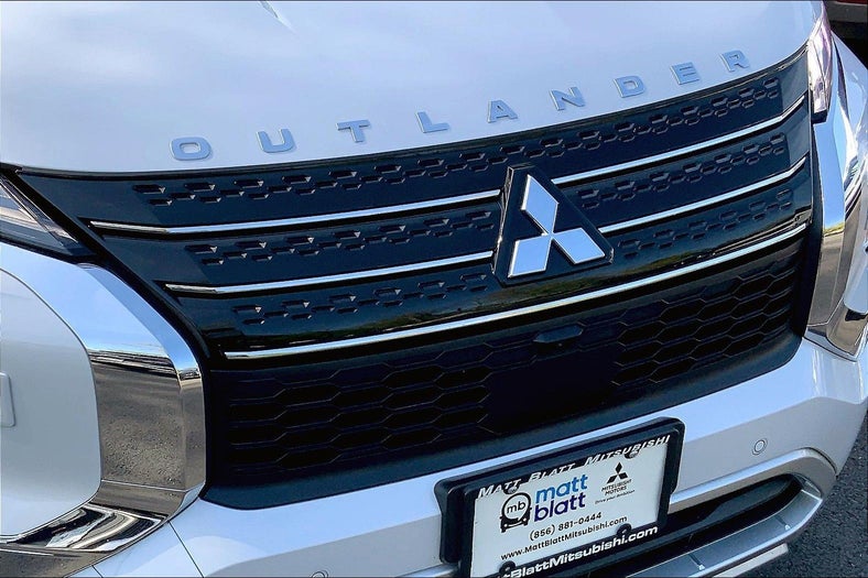 2023 Mitsubishi Outlander SE in Egg Harbor Township, NJ - Matt Blatt Auto Group