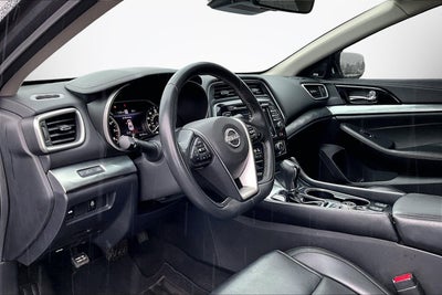 2023 Nissan Maxima SV