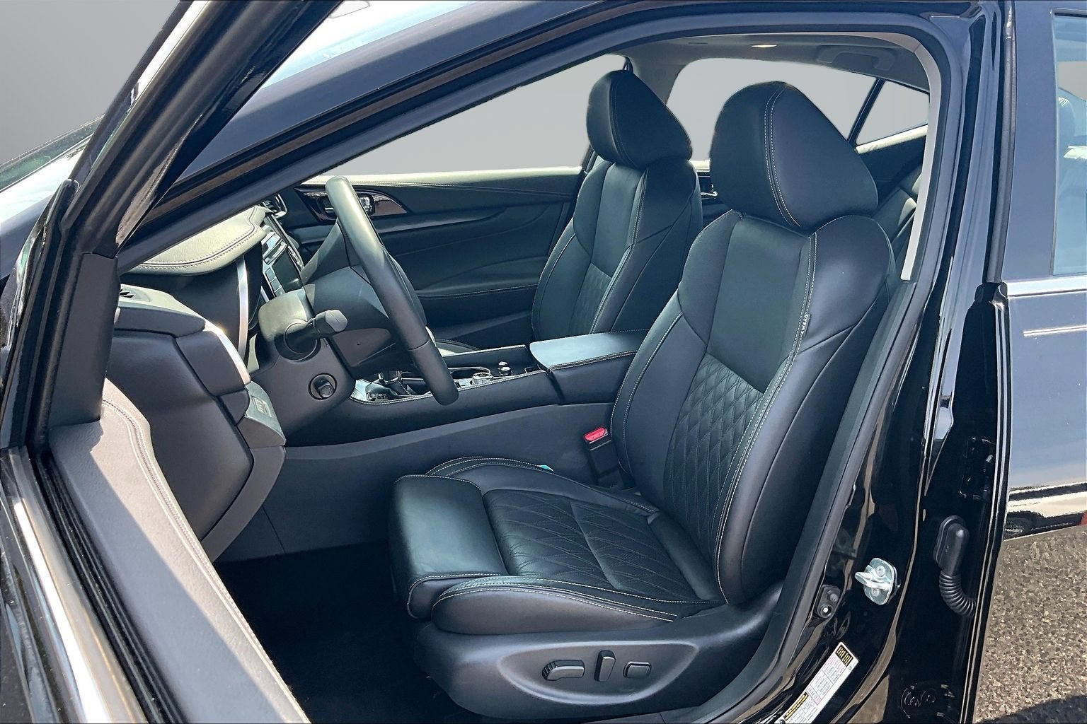 2023 Nissan Maxima Platinum