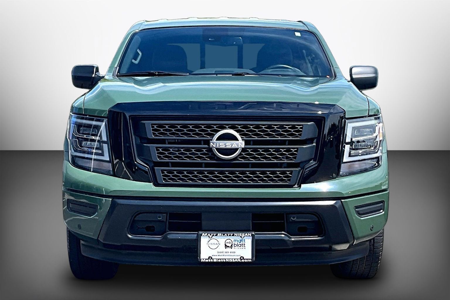 2024 Nissan Titan SV