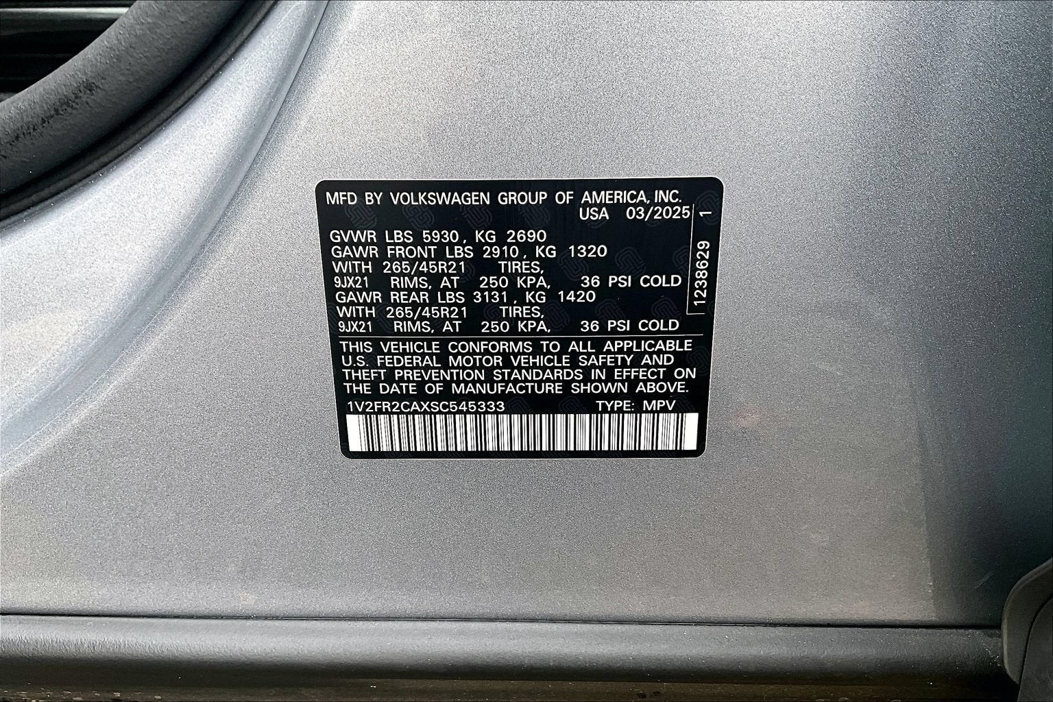 2025 Volkswagen Atlas 2.0T SEL Premium R-Line