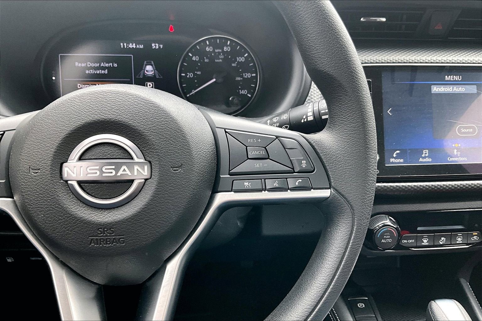 2022 Nissan Kicks SV