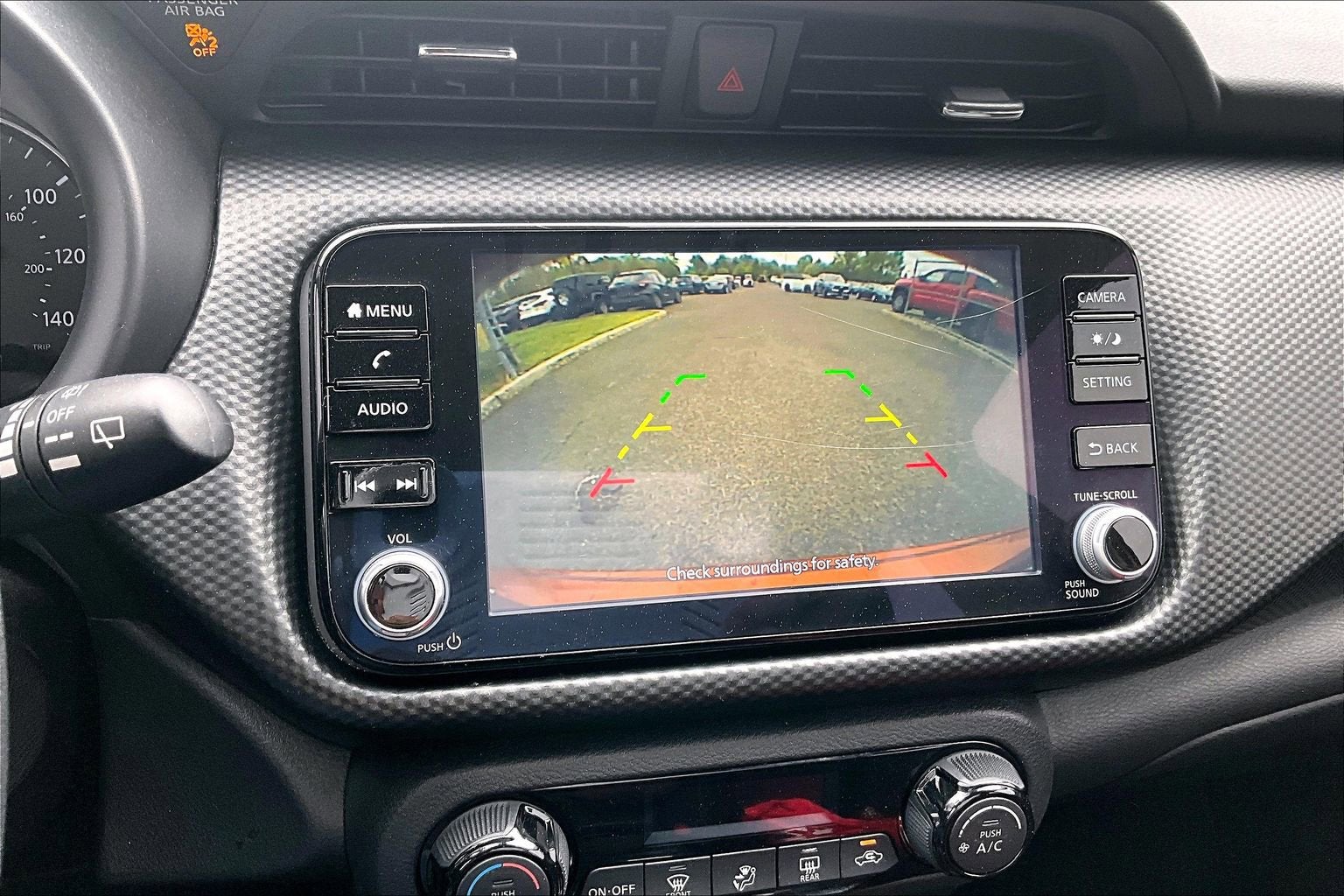 2022 Nissan Kicks SV