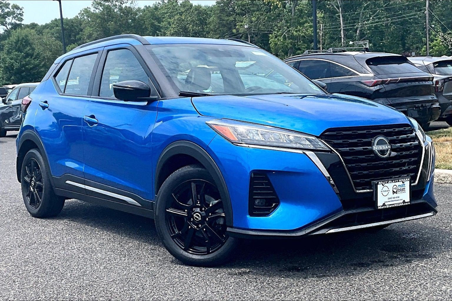 2023 Nissan Kicks SR