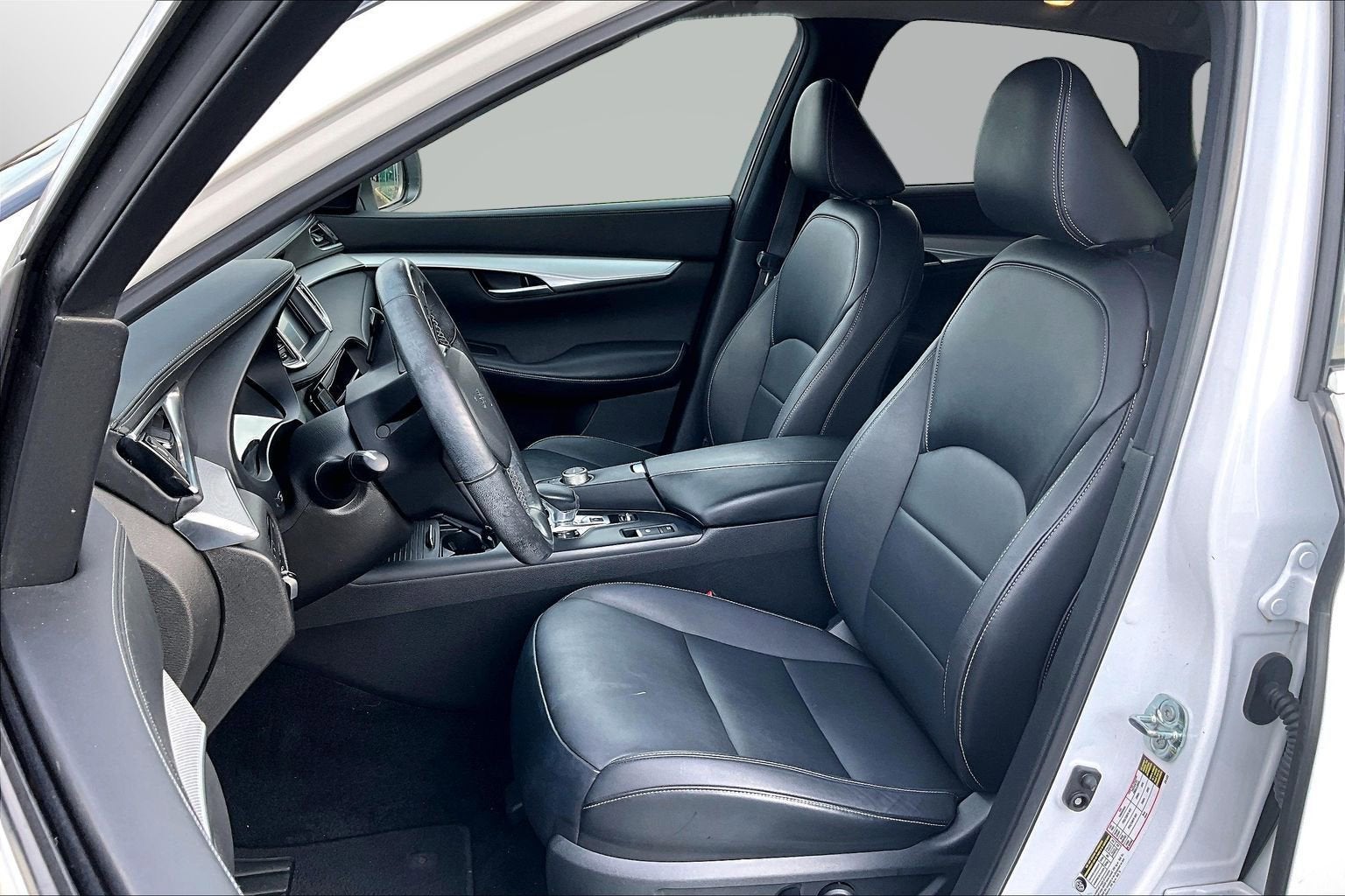 2021 INFINITI QX50 LUXE