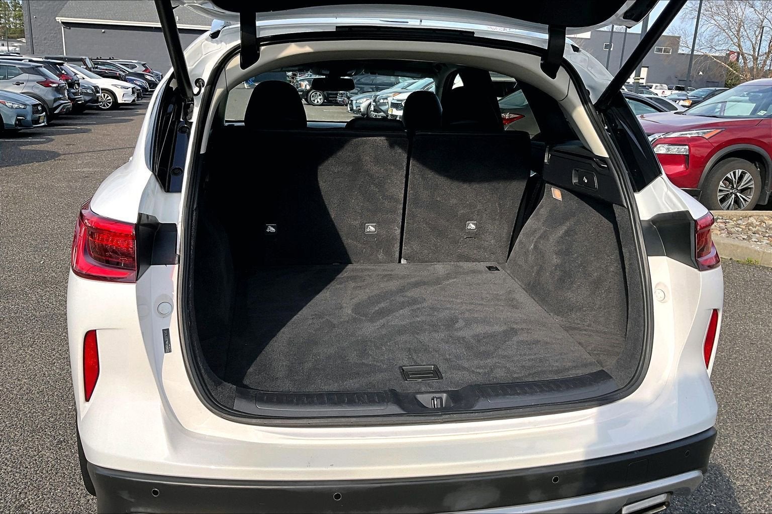 2021 INFINITI QX50 LUXE