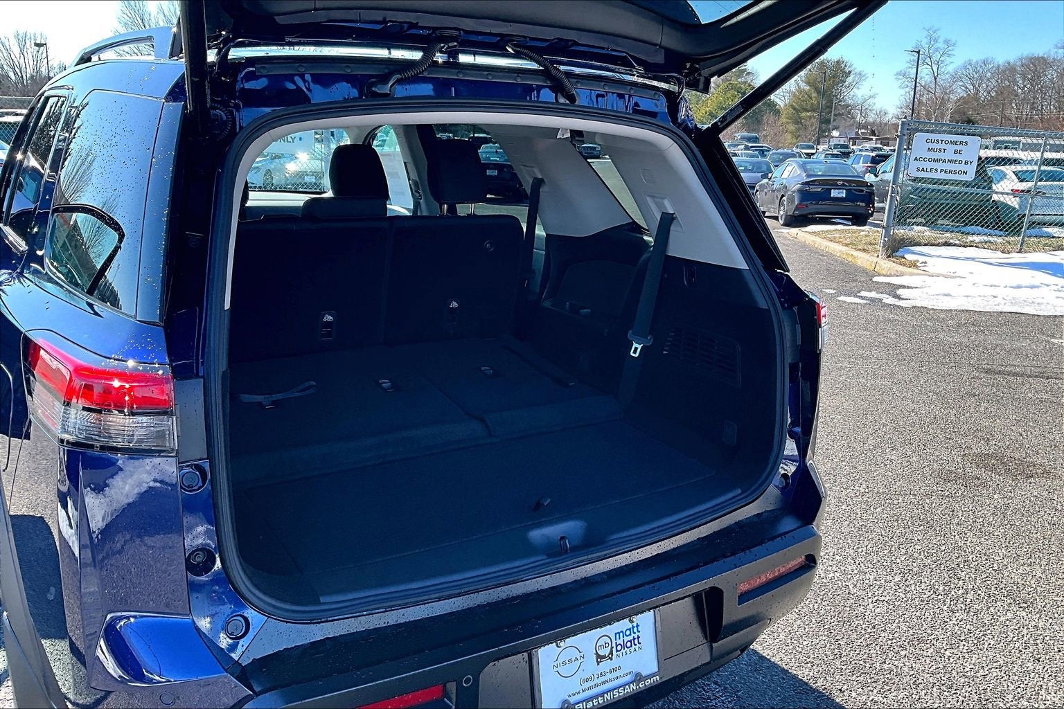 2026 Nissan Pathfinder SV