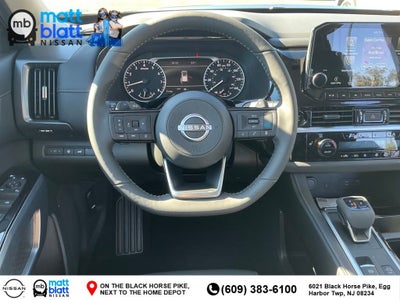 2025 Nissan Pathfinder SL