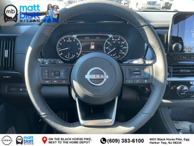 2025 Nissan Pathfinder SL