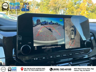 2025 Nissan Pathfinder SL