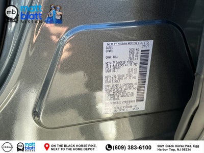 2025 Nissan Pathfinder SL