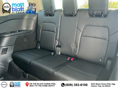 2025 Nissan Pathfinder SL