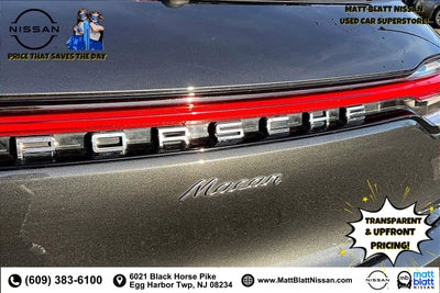 2023 Porsche Macan Base