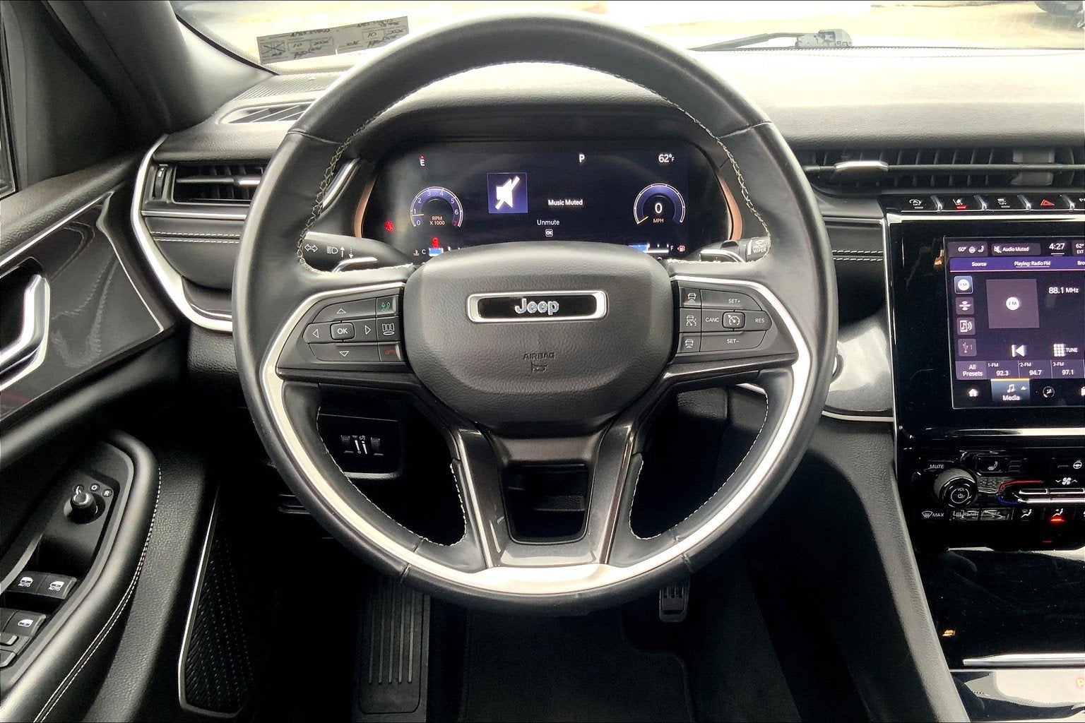 2022 Jeep Grand Cherokee L Altitude 4x4