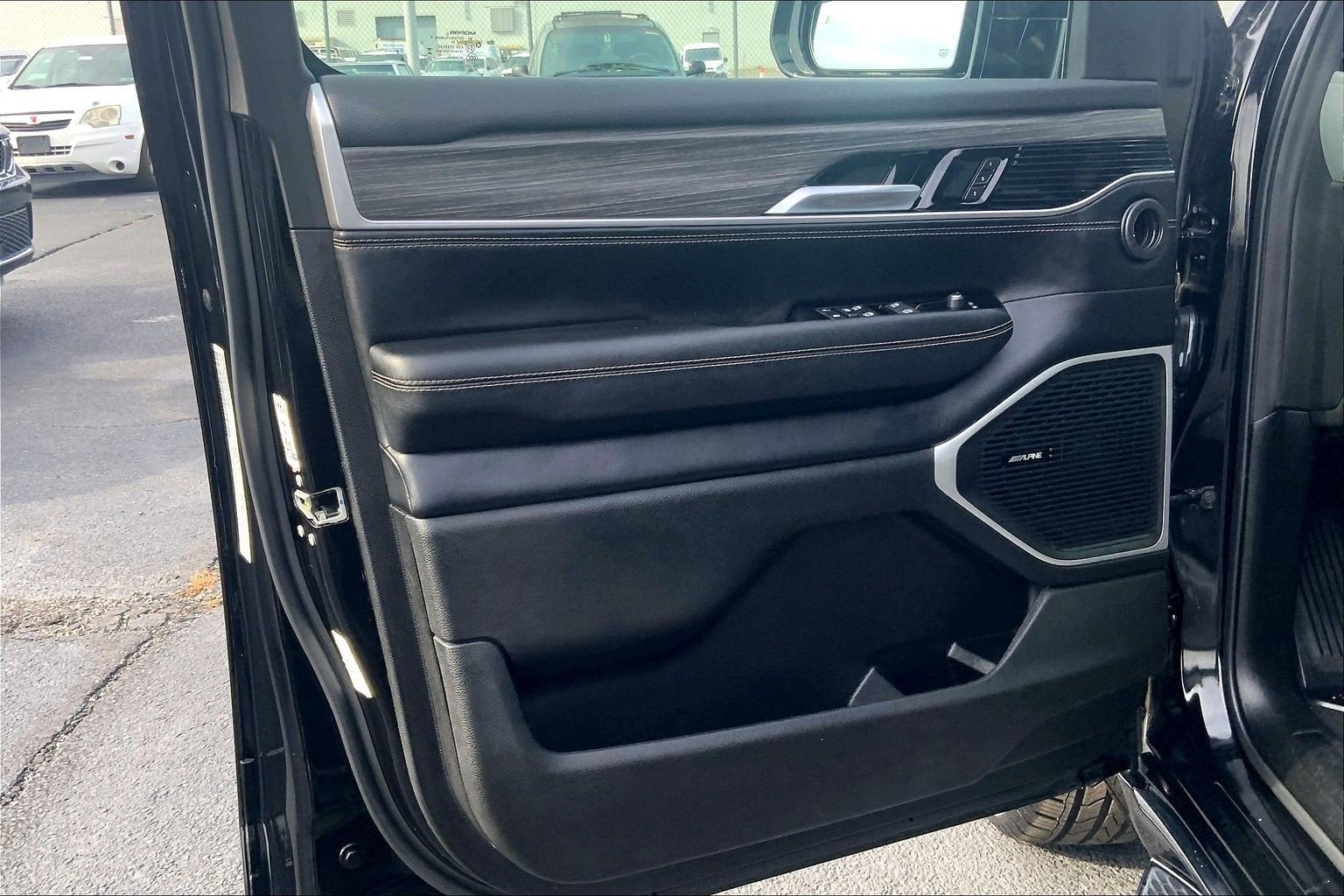 2024 Jeep Wagoneer L Series II 4x4