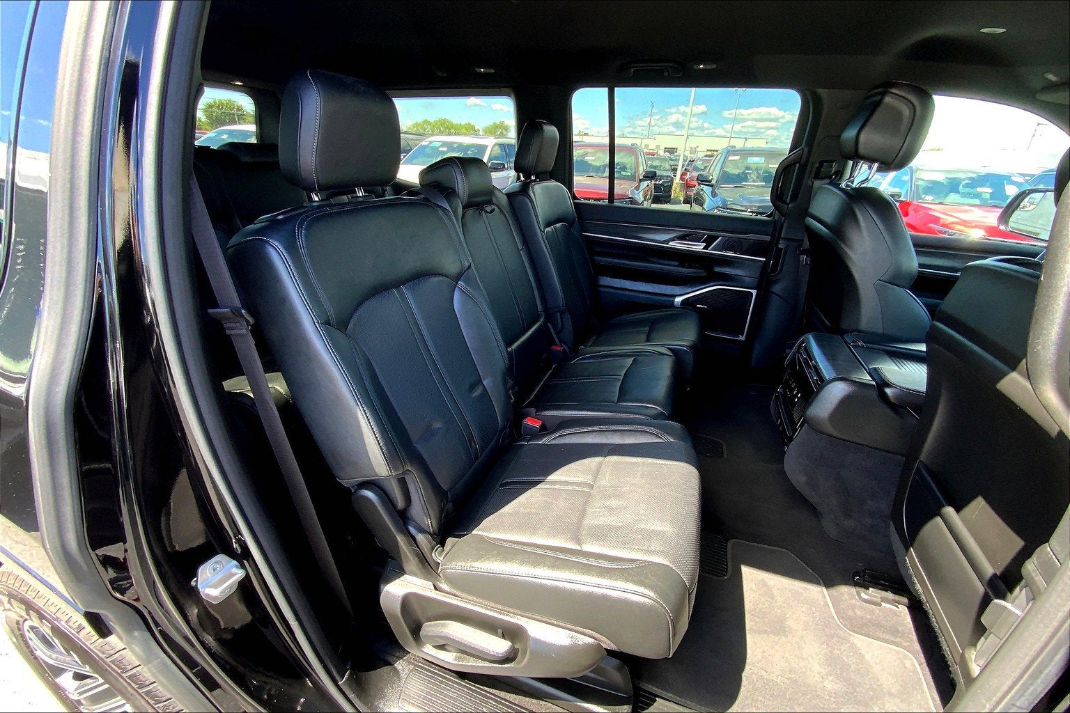 2023 Jeep Wagoneer Series II