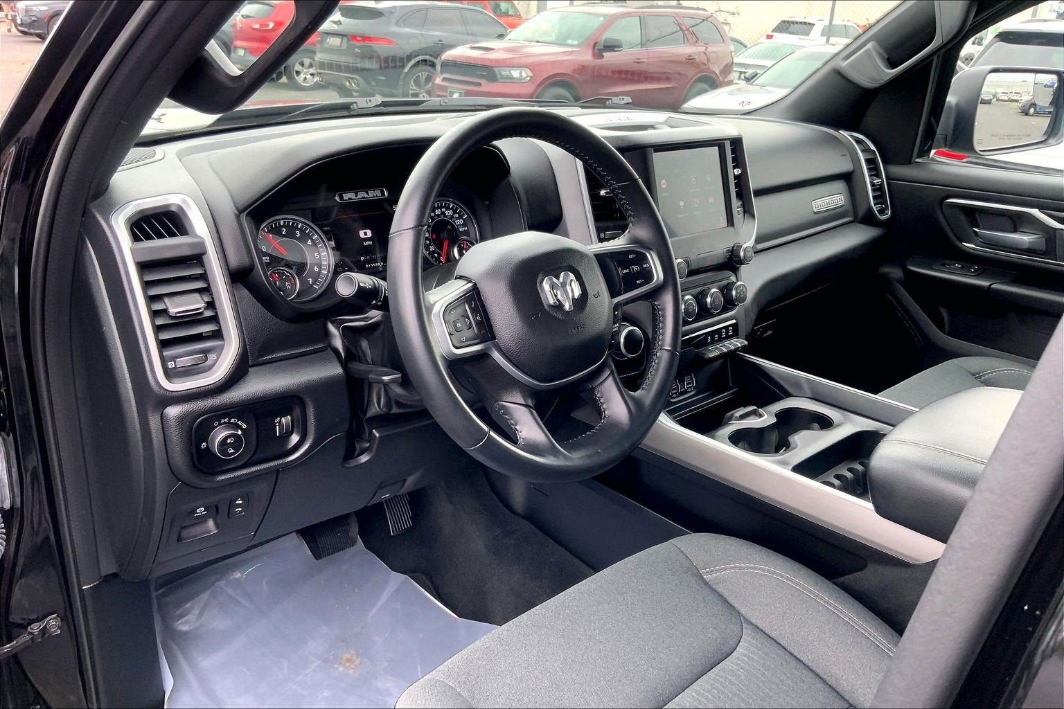 2022 RAM 1500 Big Horn Crew Cab 4x4 5'7' Box