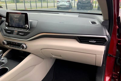 2022 Nissan Altima SV FWD