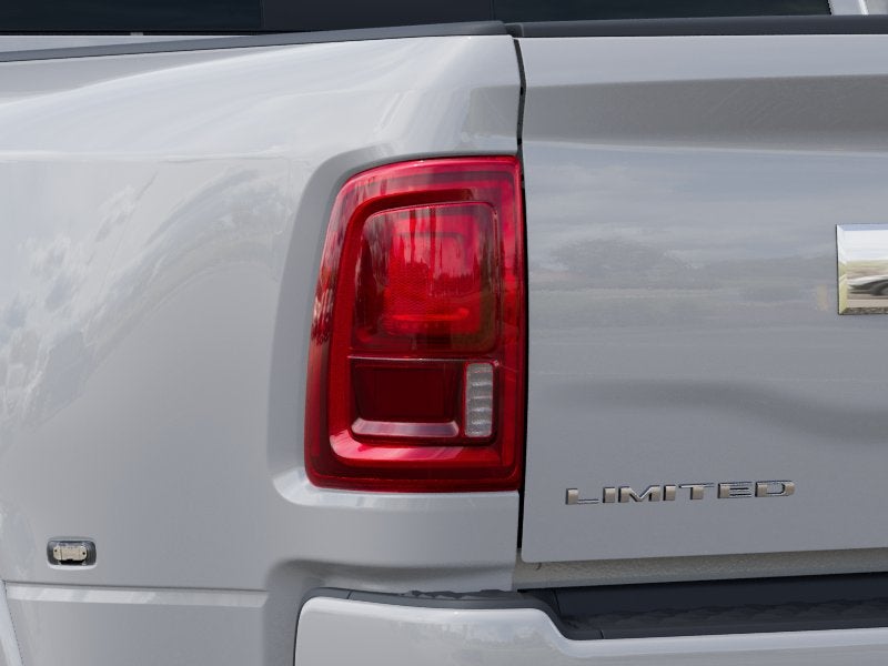 2026 RAM 3500 RAM 3500 LIMITED MEGA CAB 4X4 6'4' BOX