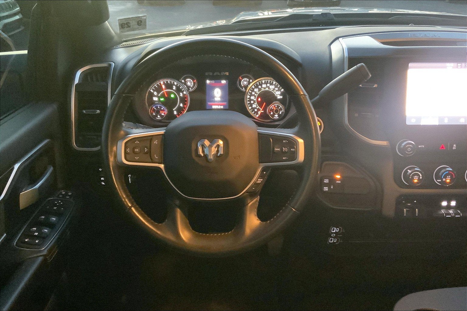 2024 RAM 2500 Big Horn Crew Cab 4x4 6'4' Box