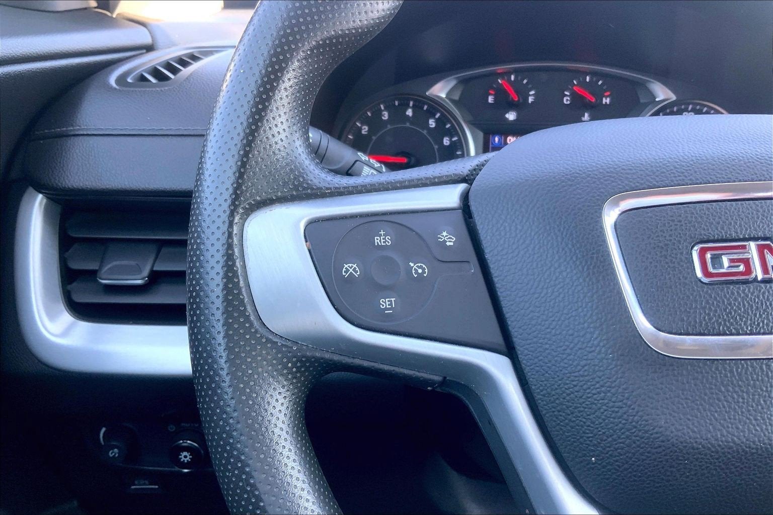 2023 GMC Terrain FWD SLE