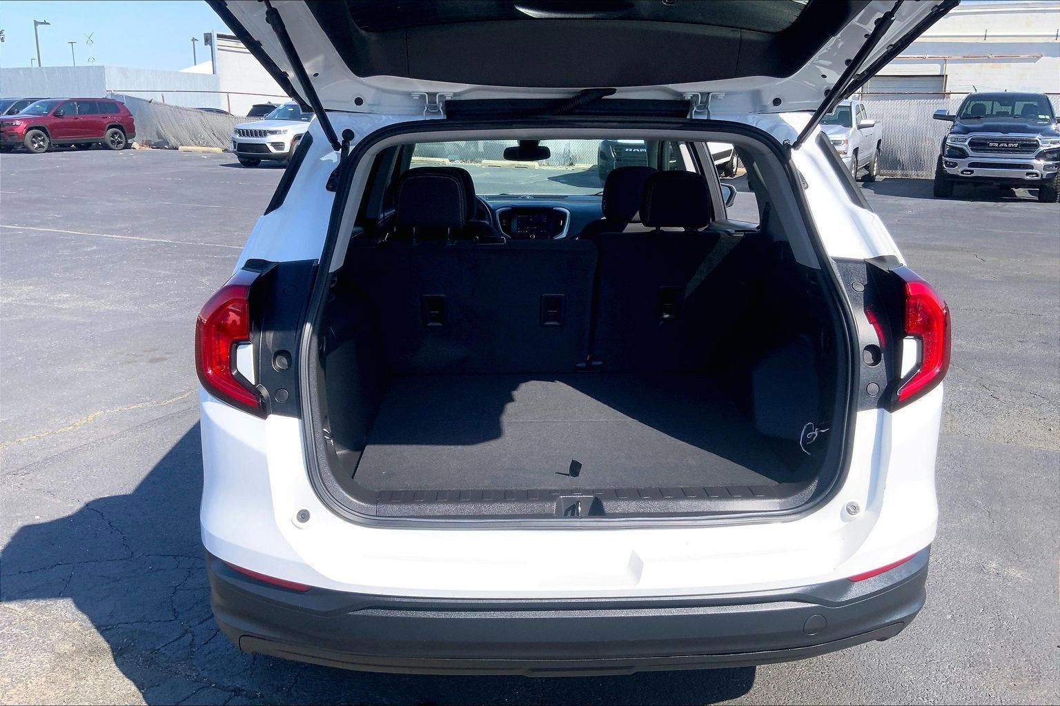 2023 GMC Terrain FWD SLE