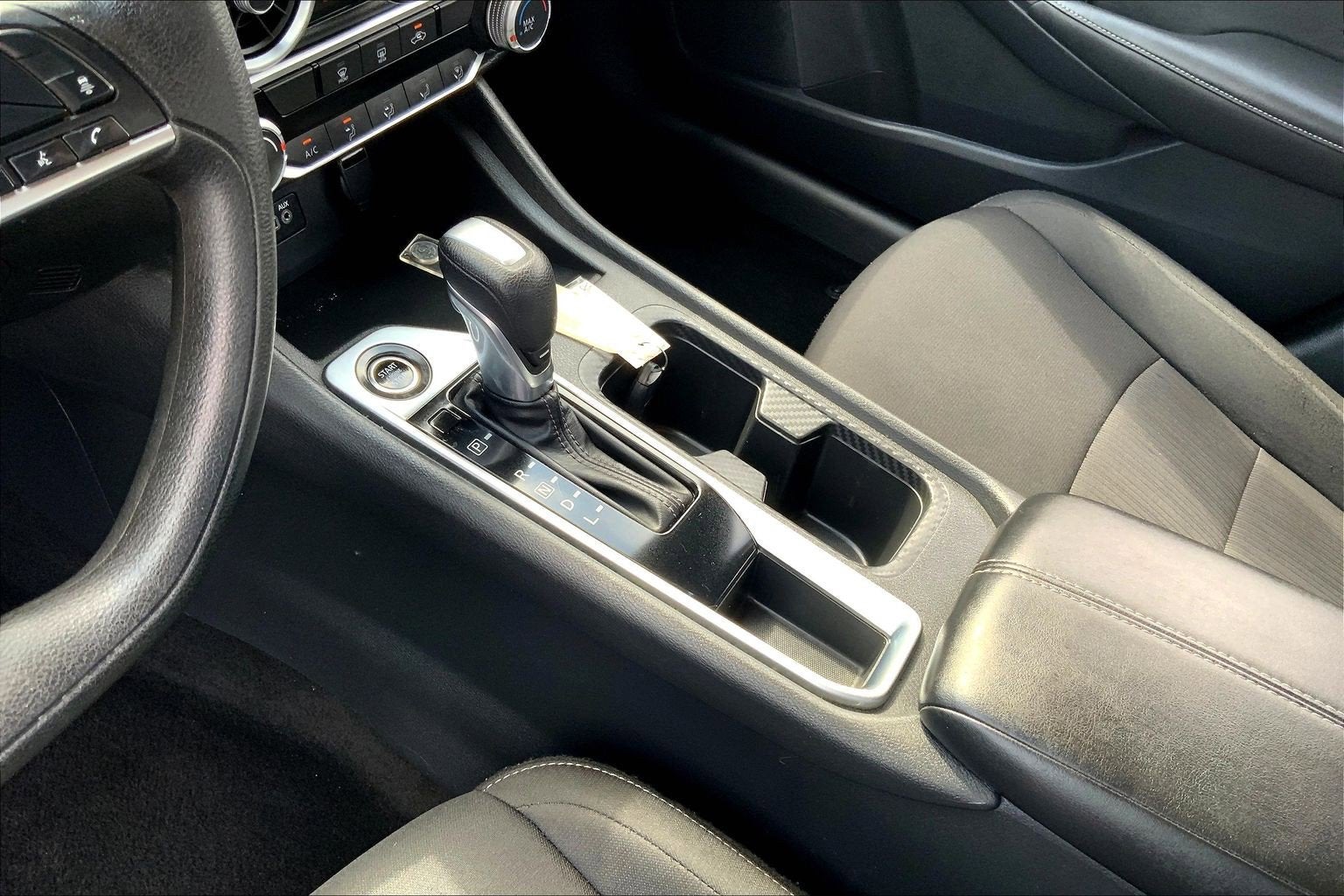 2023 Nissan Sentra SV Xtronic CVT