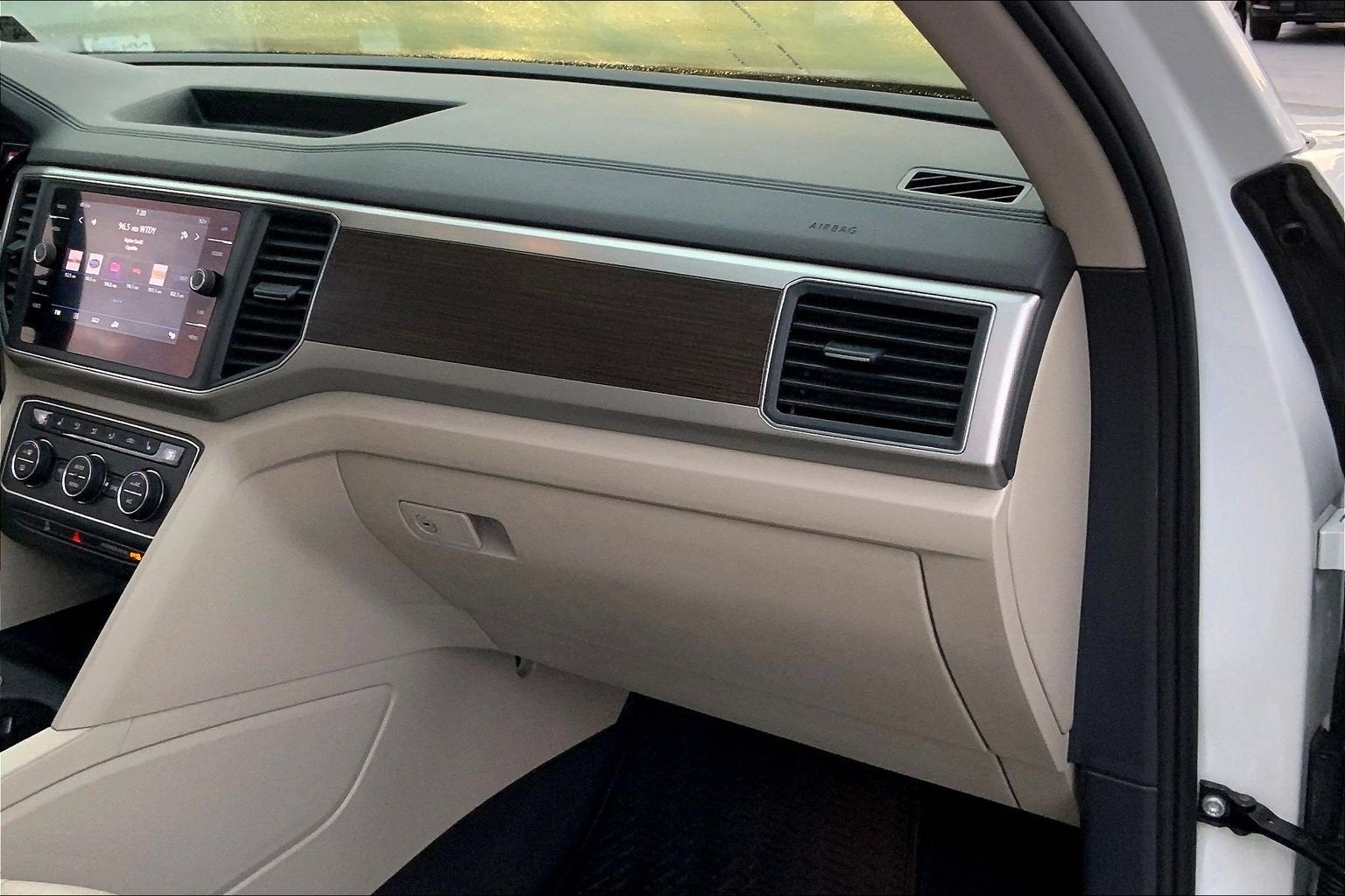2018 Volkswagen Atlas 3.6L V6 SE w/Technology