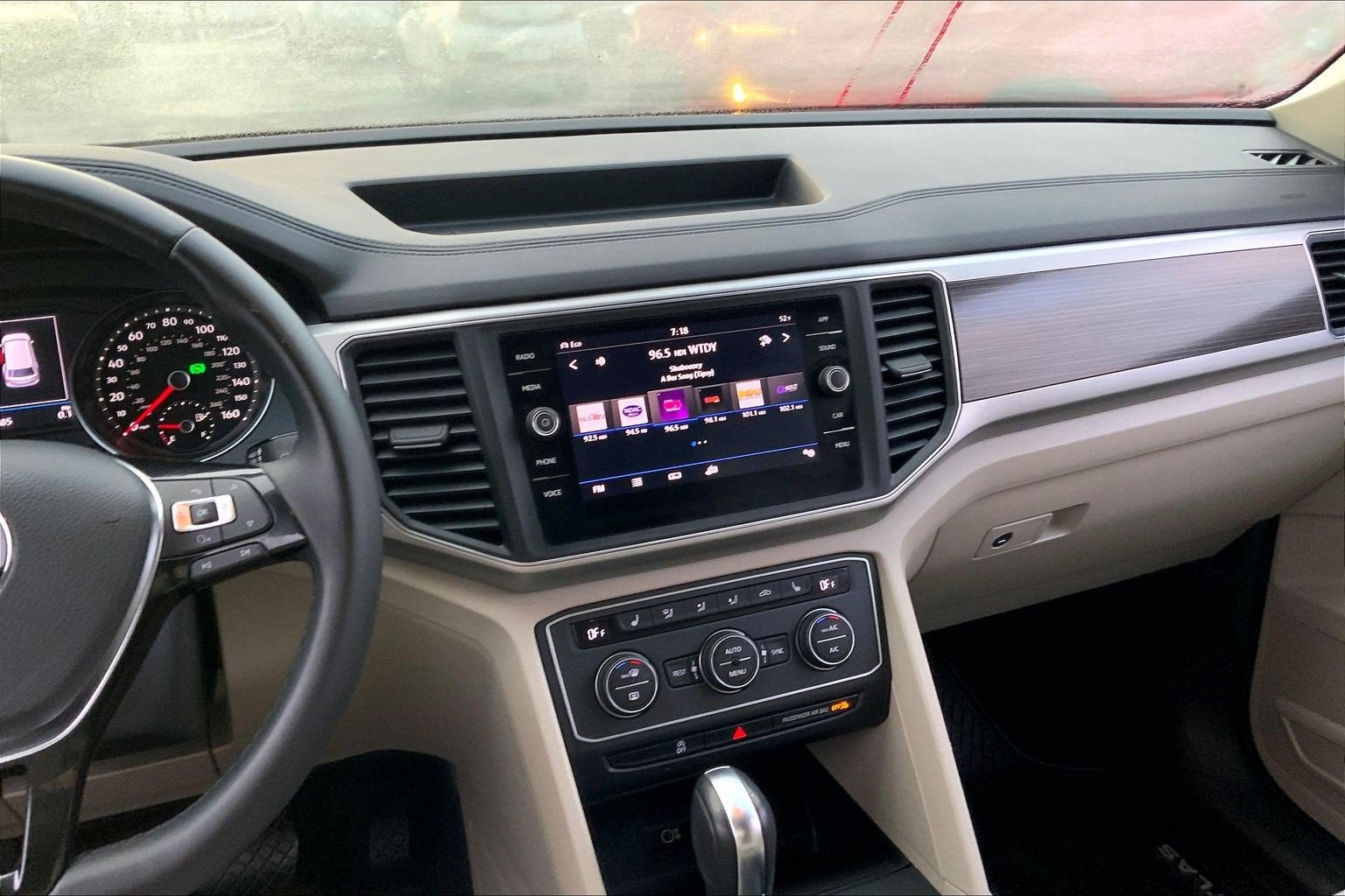 2018 Volkswagen Atlas 3.6L V6 SE w/Technology