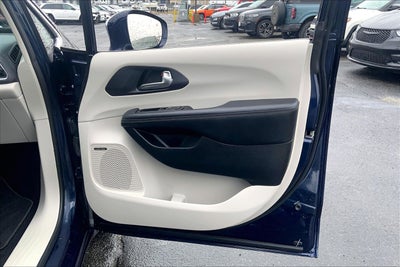 2020 Chrysler Pacifica Hybrid Limited