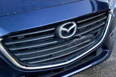 2018 Mazda Mazda3 4-Door Touring