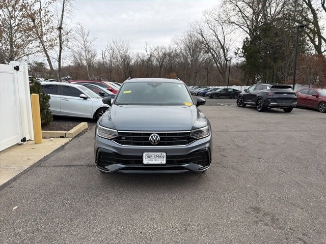 2022 Volkswagen Tiguan SE R-Line Black