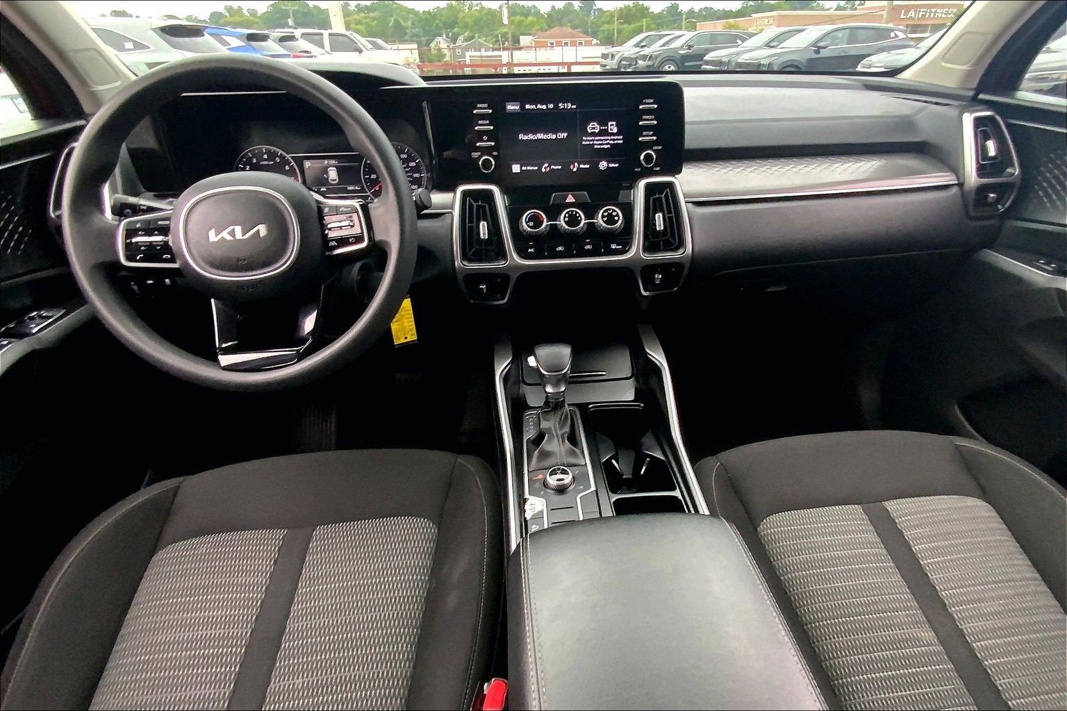 2022 Kia Sorento LX
