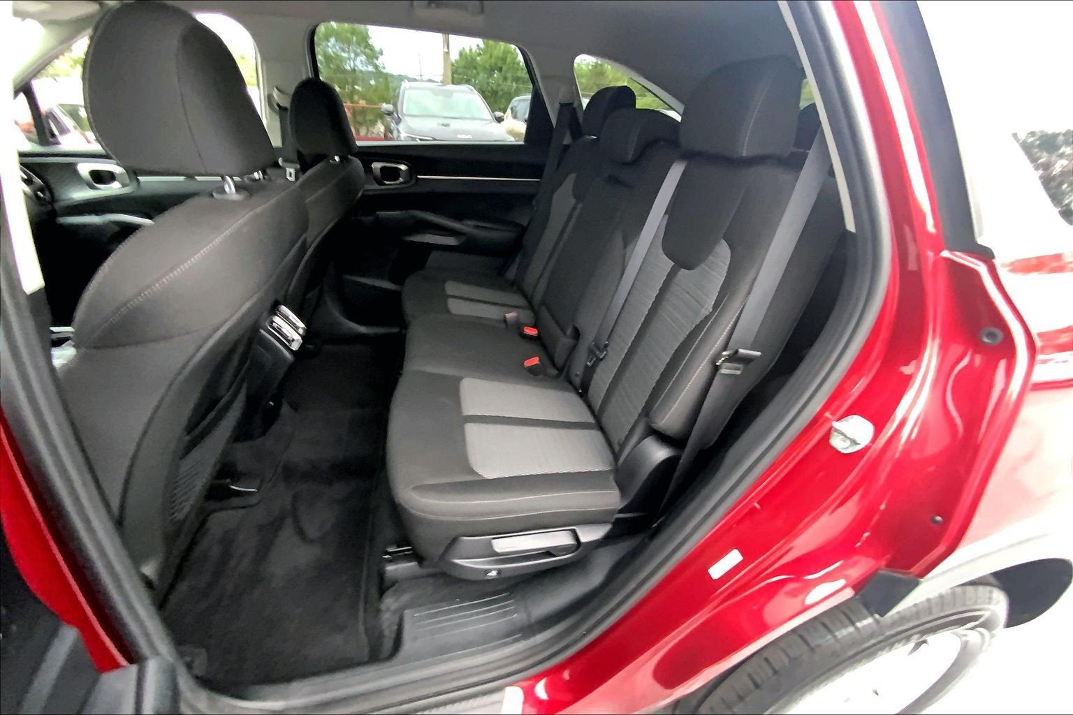 2022 Kia Sorento LX