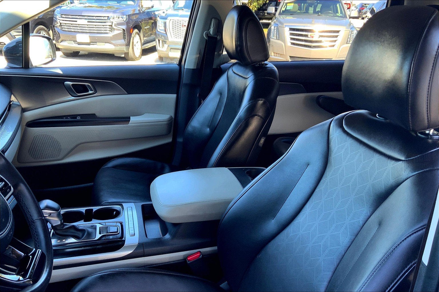 2024 Kia Carnival LX