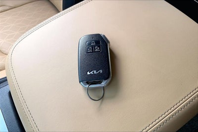2024 Kia Carnival EX