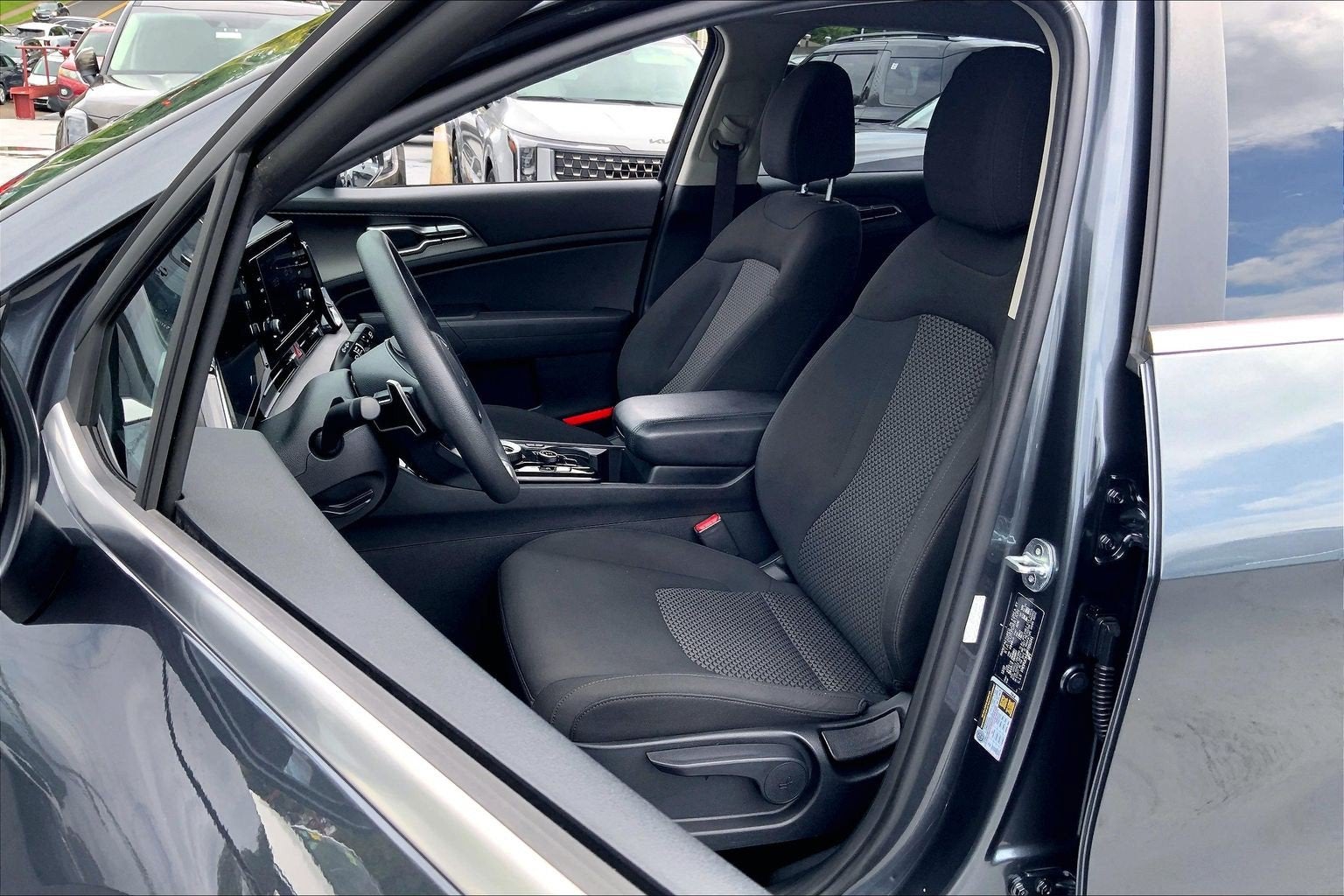 2023 Kia Sportage Hybrid LX