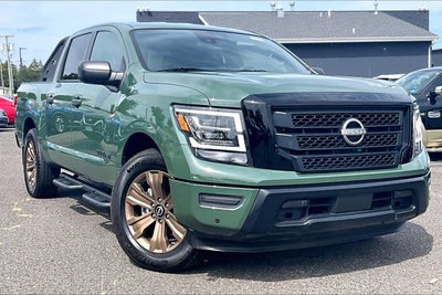 2024 Nissan Titan SV