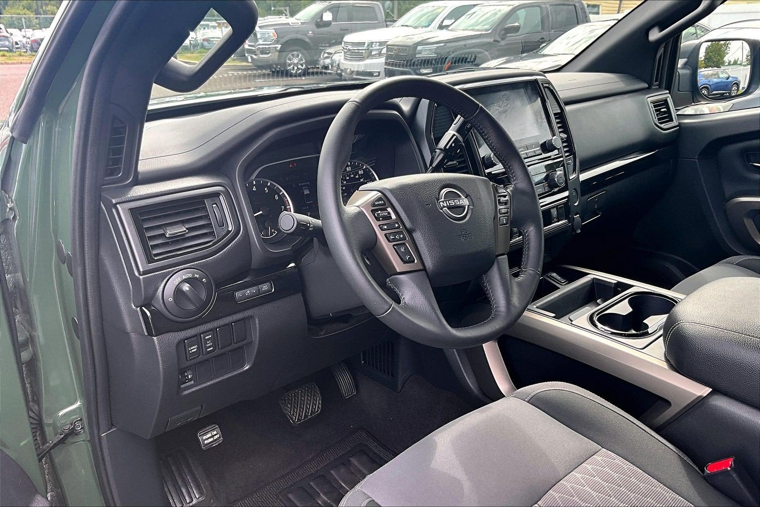 2024 Nissan Titan SV