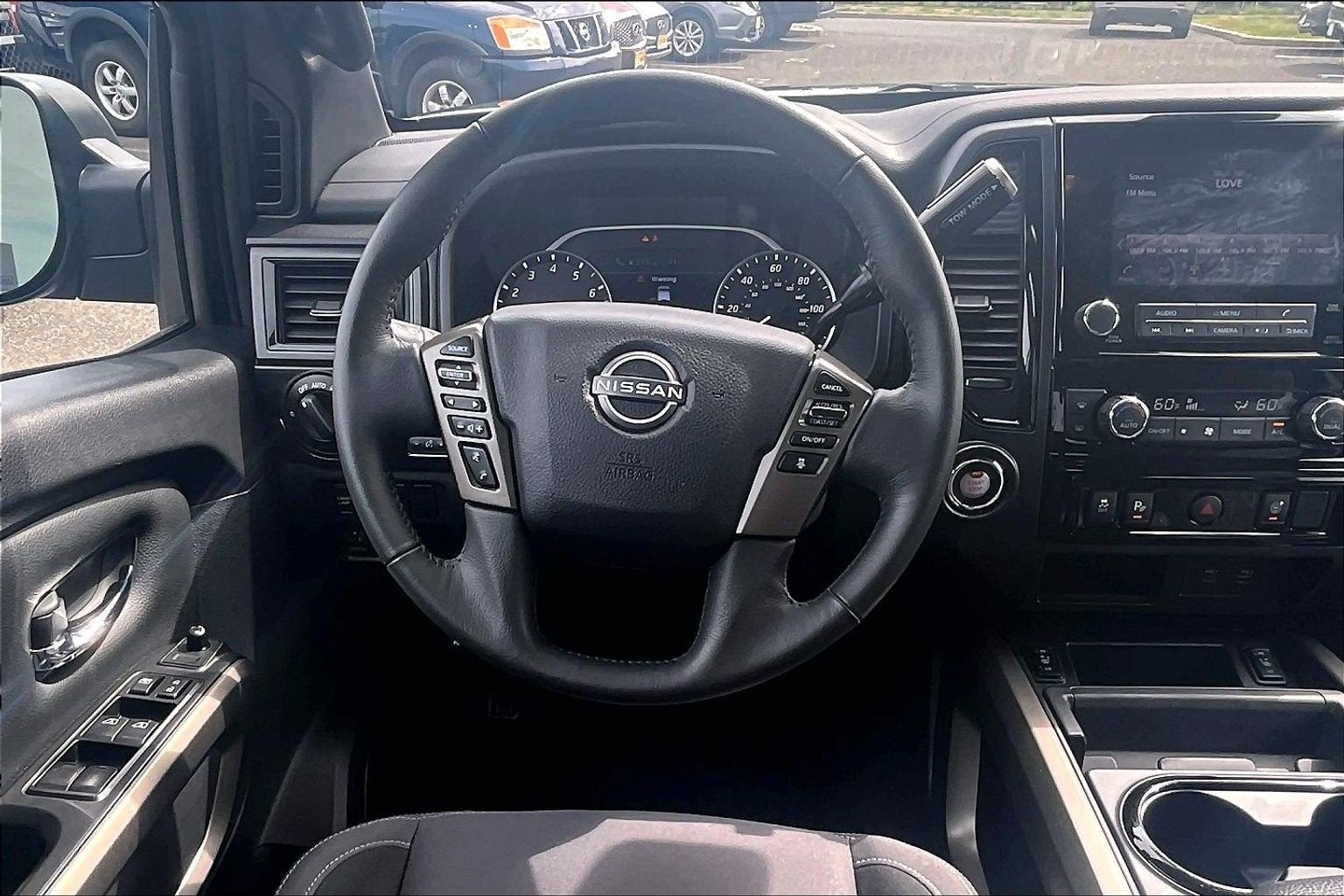 2024 Nissan Titan SV