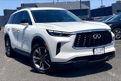 2023 INFINITI QX60 LUXE AWD