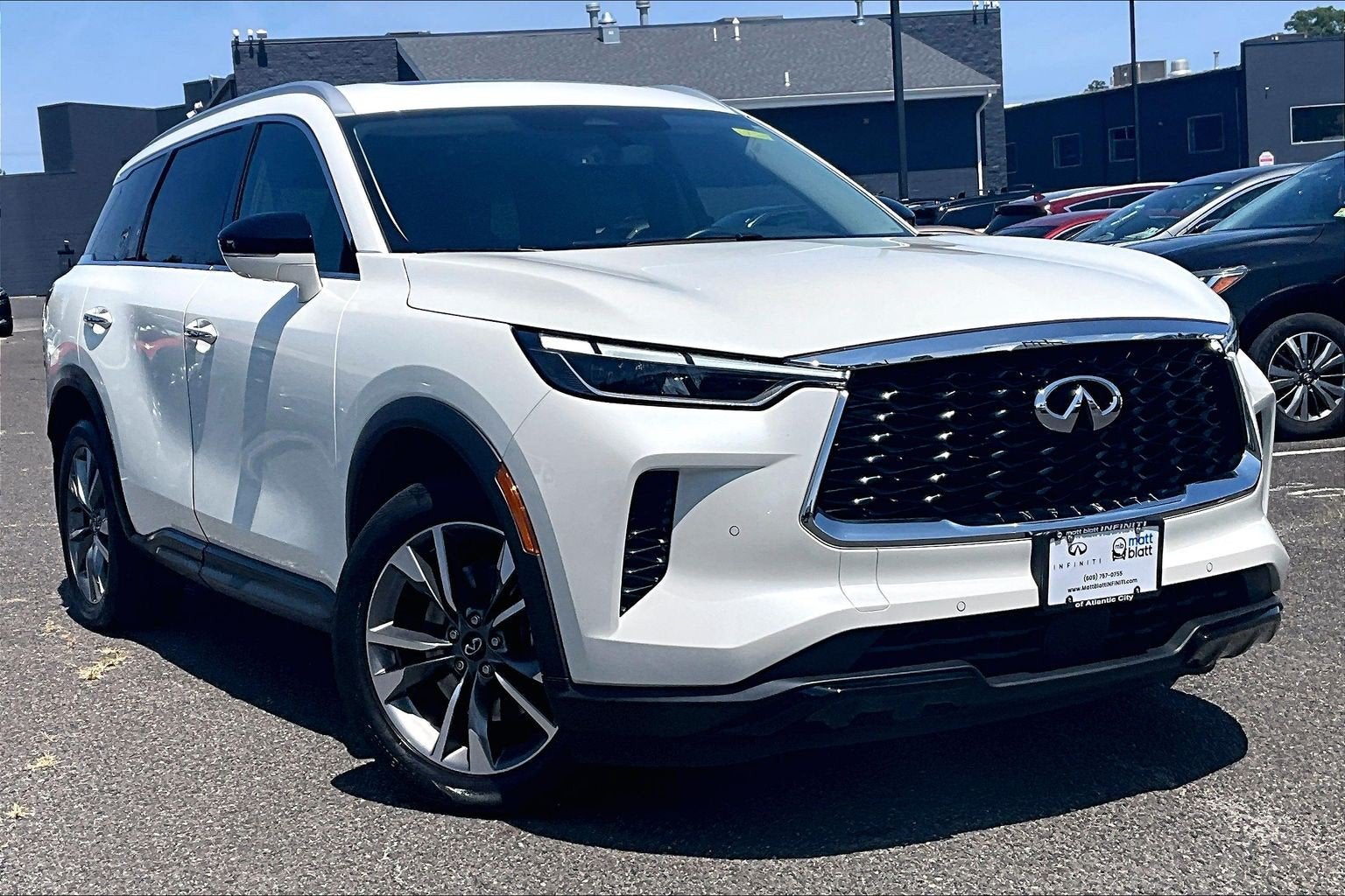 2023 INFINITI QX60 LUXE AWD