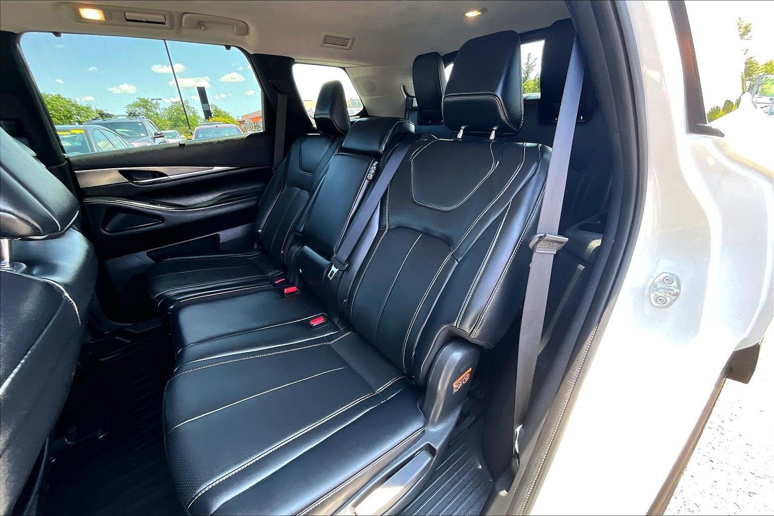 2023 INFINITI QX60 LUXE AWD