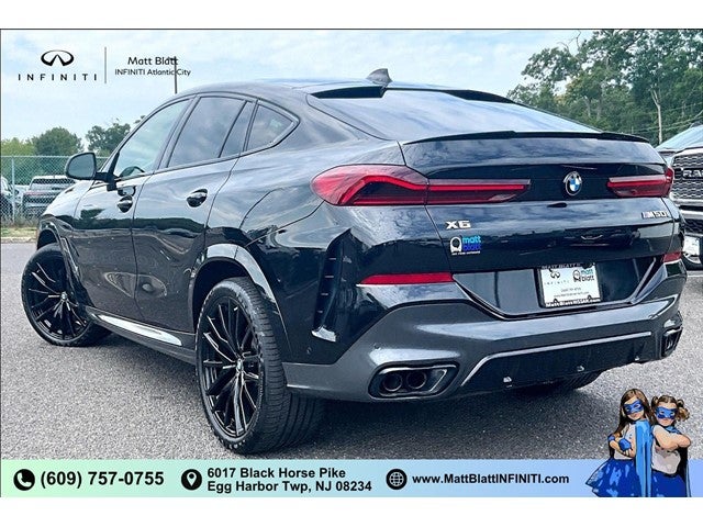 2022 BMW X6 M50i