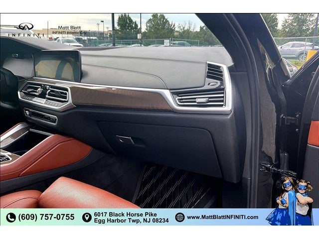 2022 BMW X6 M50i