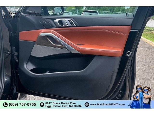2022 BMW X6 M50i