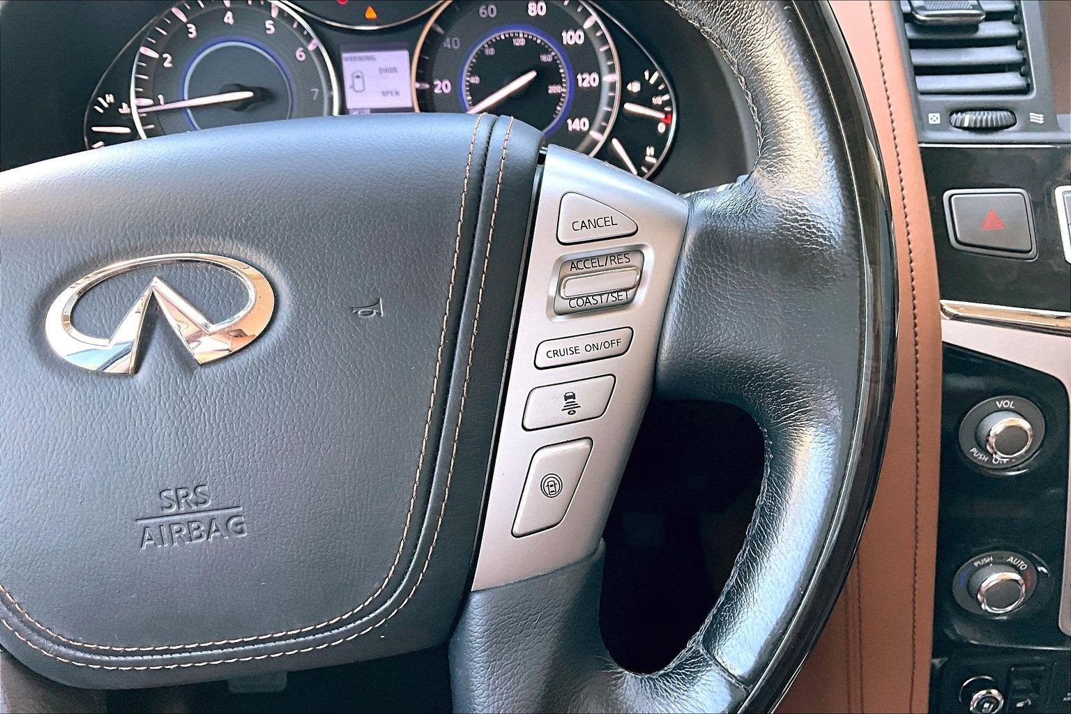 2019 INFINITI QX80 LUXE 4WD