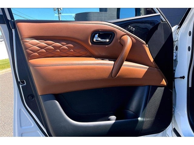 2019 INFINITI QX80 LUXE 4WD