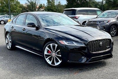 2022 Jaguar XF R-Dynamic SE