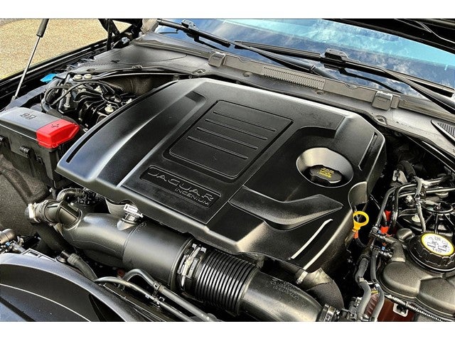 2022 Jaguar XF R-Dynamic SE